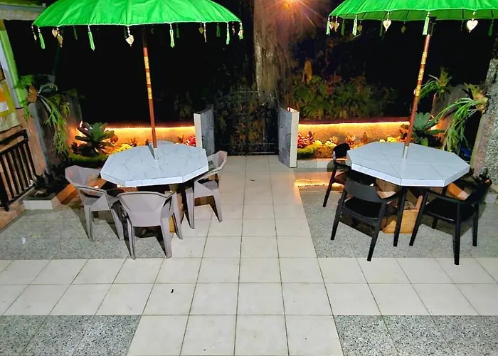 Greenview Backpacker Hostel *