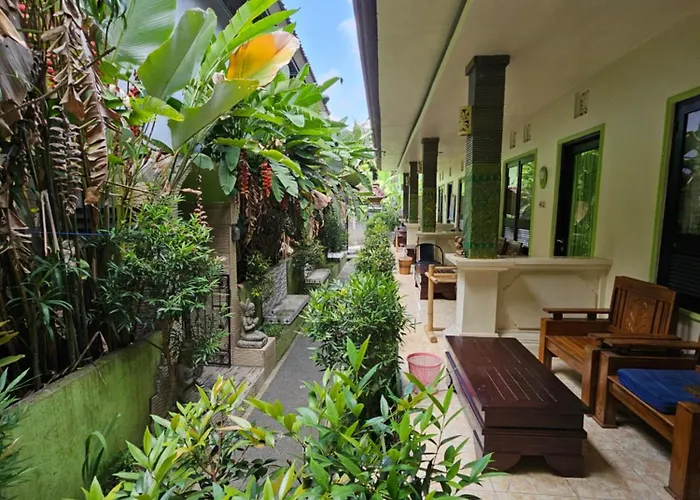 Greenview Backpacker Hostel *